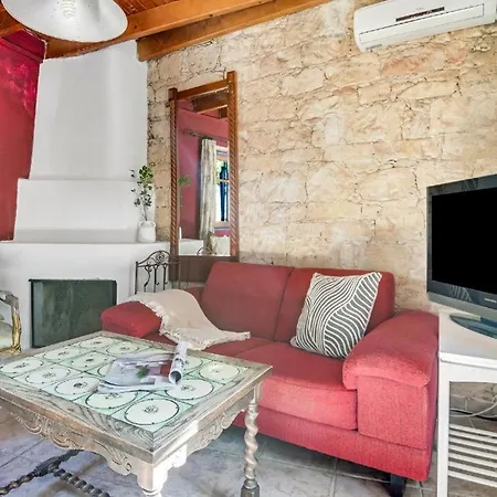 Cornaro House Arsos