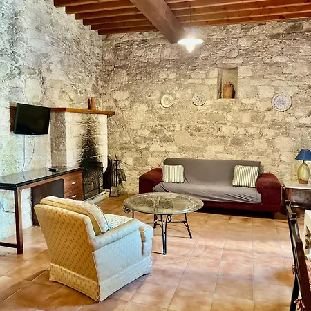 Cornaro House * Arsos