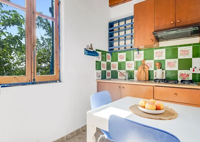 科尔纳罗乡村民宿 *