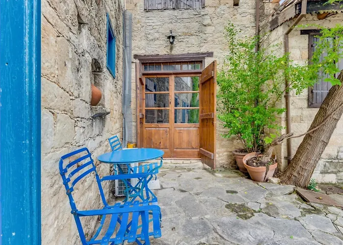 科尔纳罗乡村民宿 *